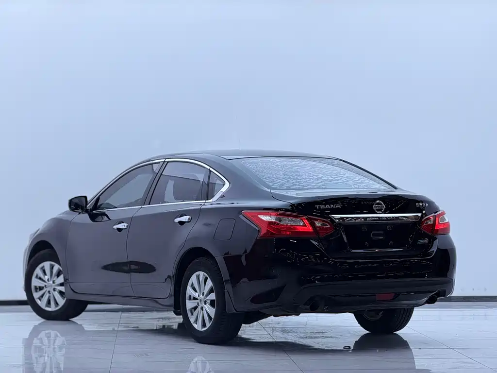 Nissan Teana 2017 — фото 19