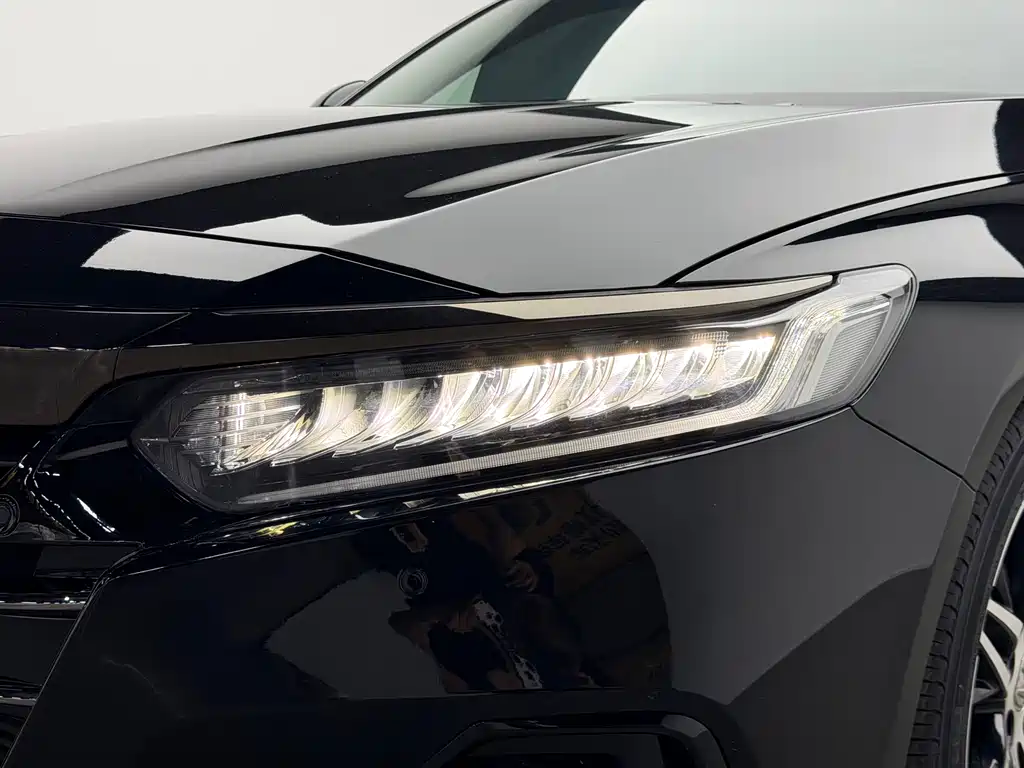 Honda Accord 2021 — фото 10