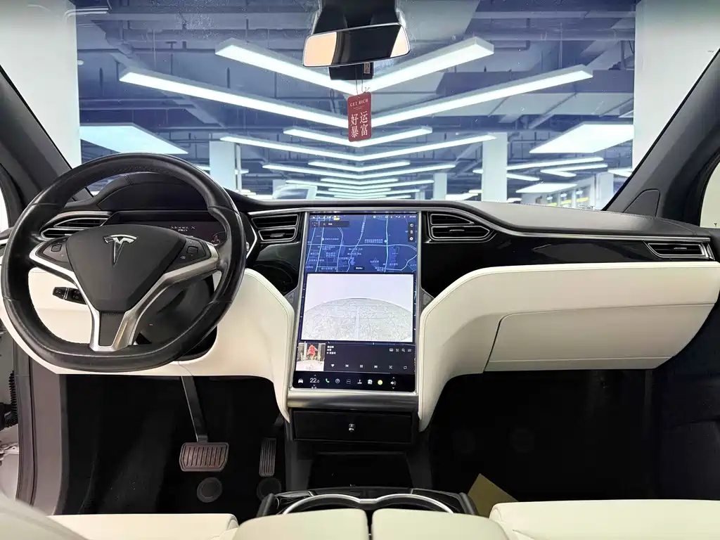 Tesla Model X 2017 — фото 7