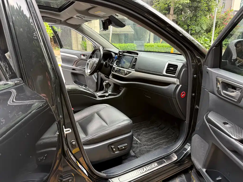 Toyota Highlander 2018 — фото 22