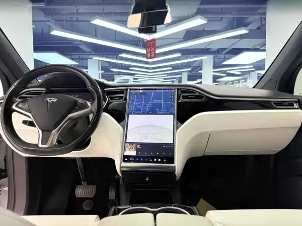Tesla Model X 2016