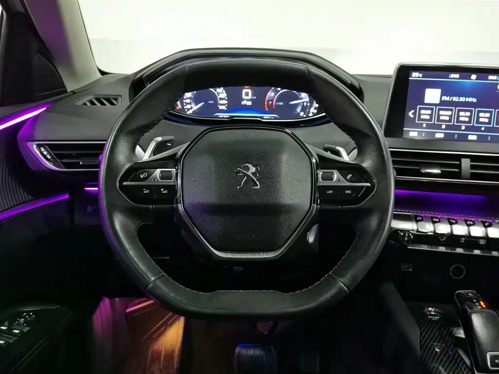 Peugeot 5008 2019 — фото 11