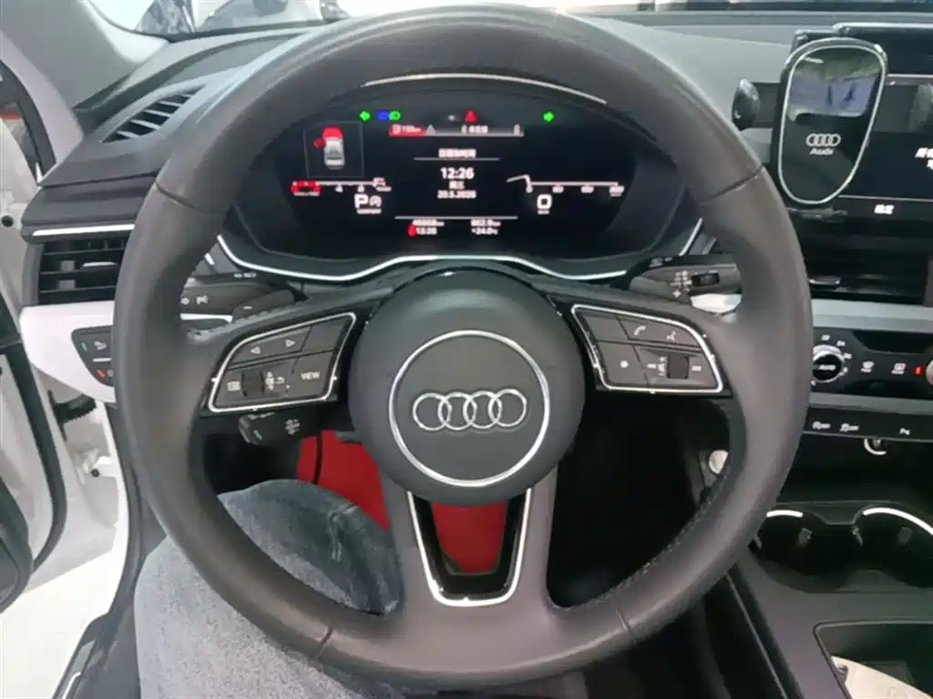 Audi A4L 2021 — фото 11