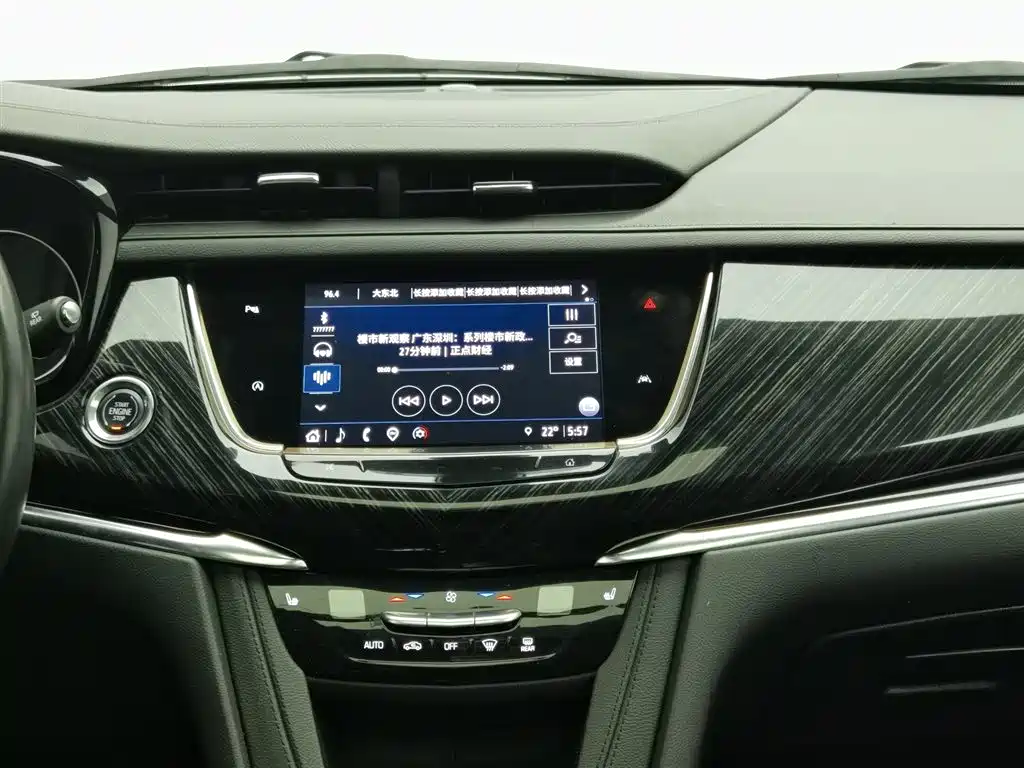 Cadillac XT6 2021 — фото 12