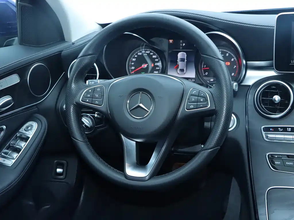 Mercedes-Benz C-Class 2018 — фото 17