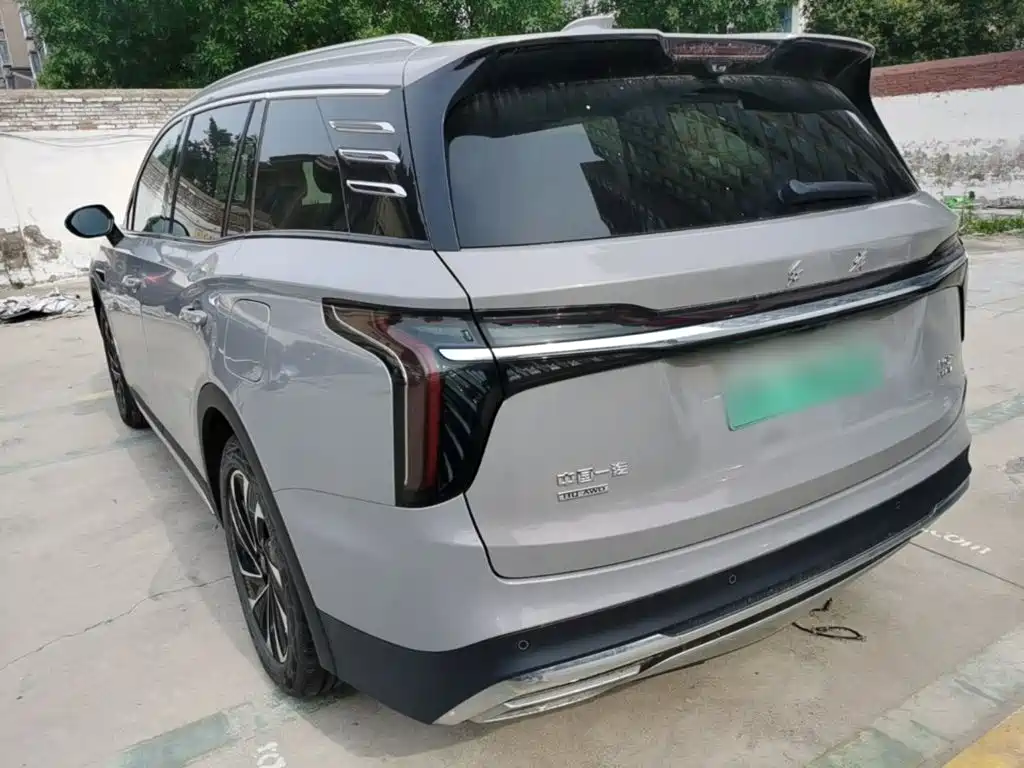 Hongqi HS7 PHEV 2024 — фото 5