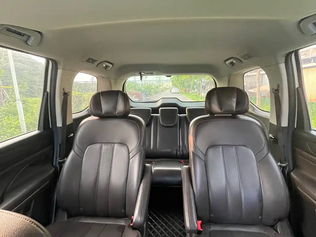 GAC Motor Trumpchi M6 2019 — фото 6