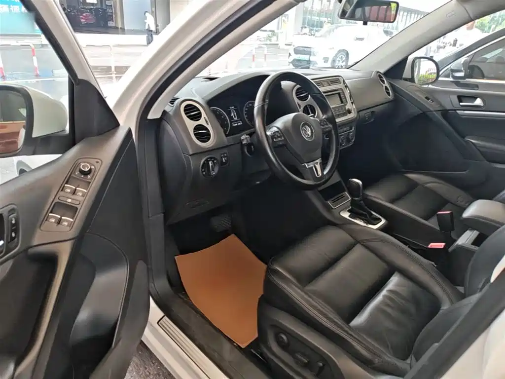 Volkswagen Tiguan 2015 — фото 16