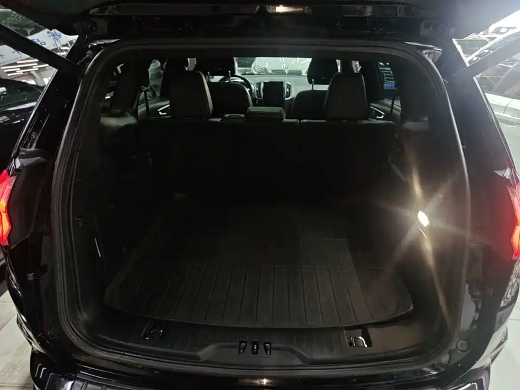 Ford Edge 2019 — фото 19
