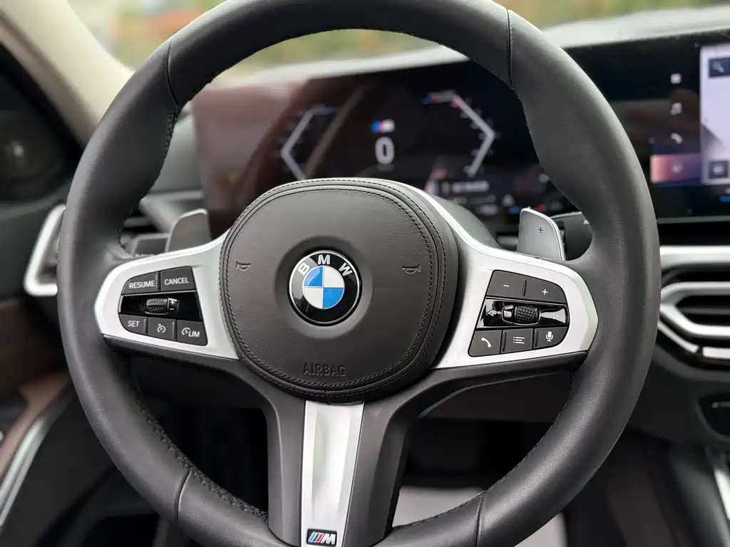 BMW 3 Series 2023 — фото 15