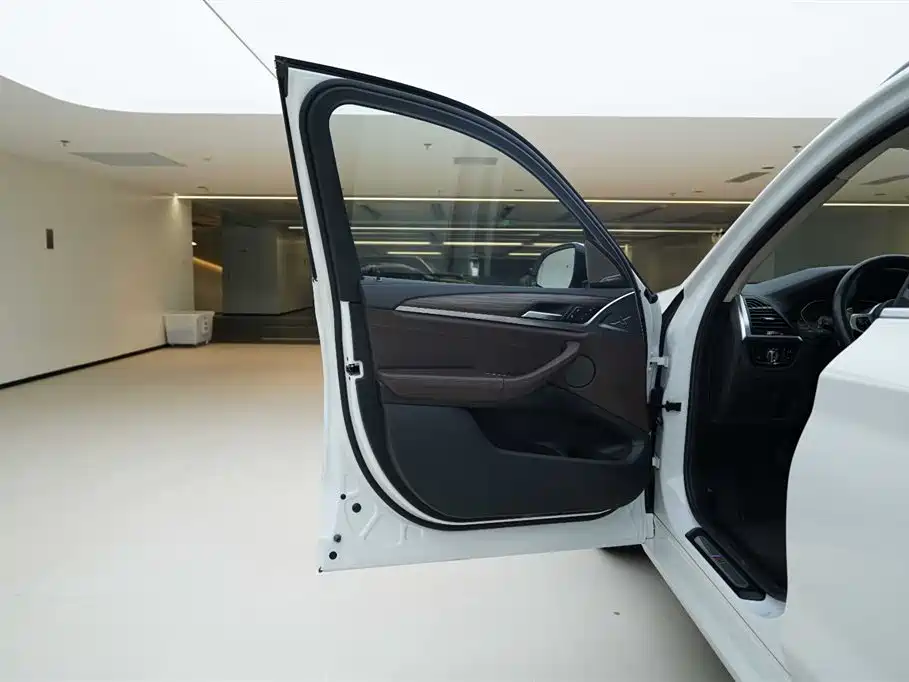 BMW X3 2020 — фото 16