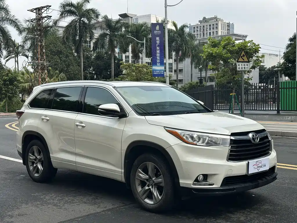 Toyota Highlander 2016 — фото 3