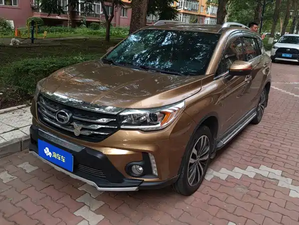 GAC Trumpchi GS4 2015