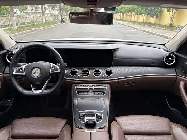 Mercedes-Benz E-Class 2016