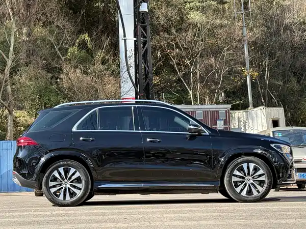 Mercedes-Benz GLE 2025