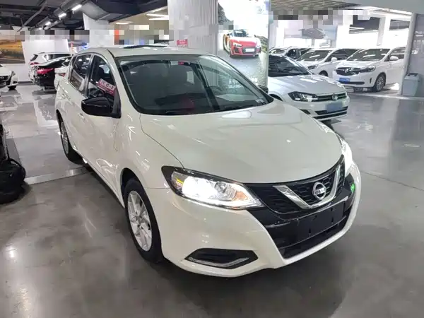 Nissan Tiida 2022