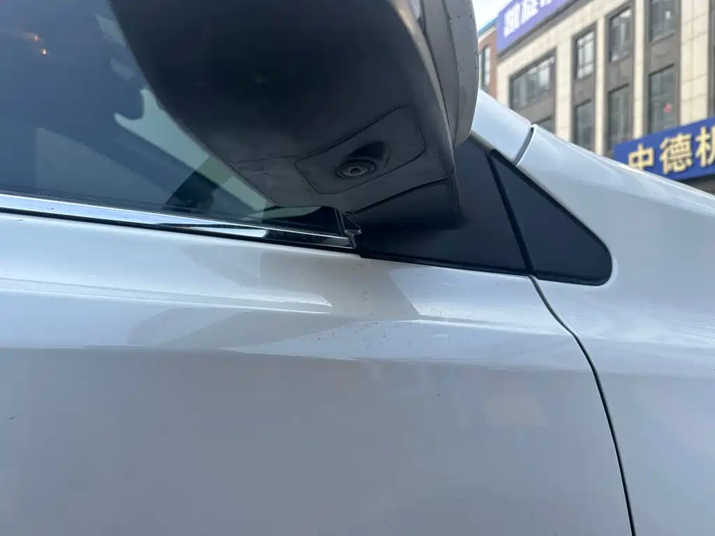 Toyota RAV4 2019 — фото 4