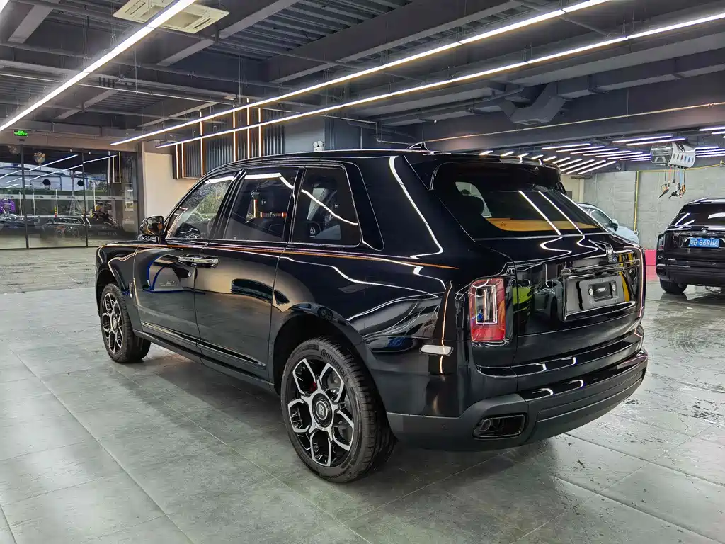 Rolls-Royce Cullinan 2021 — фото 3