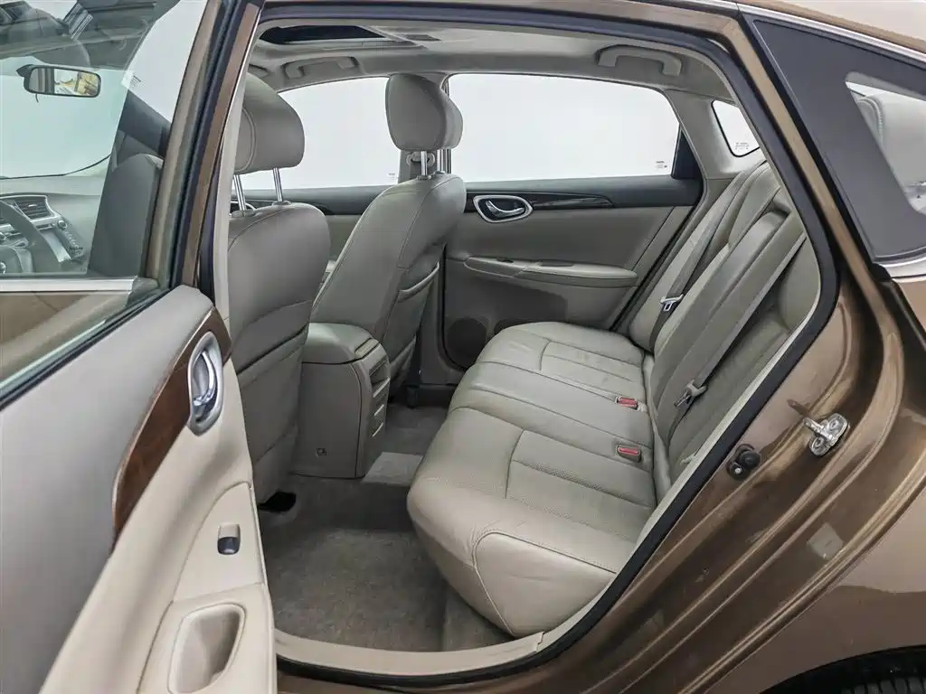 Nissan Sylphy 2013 — фото 15