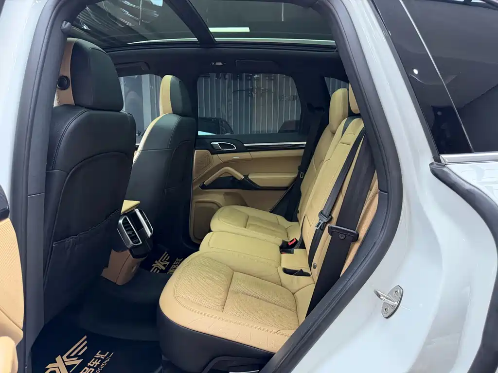 Porsche Cayenne 2015 — фото 22