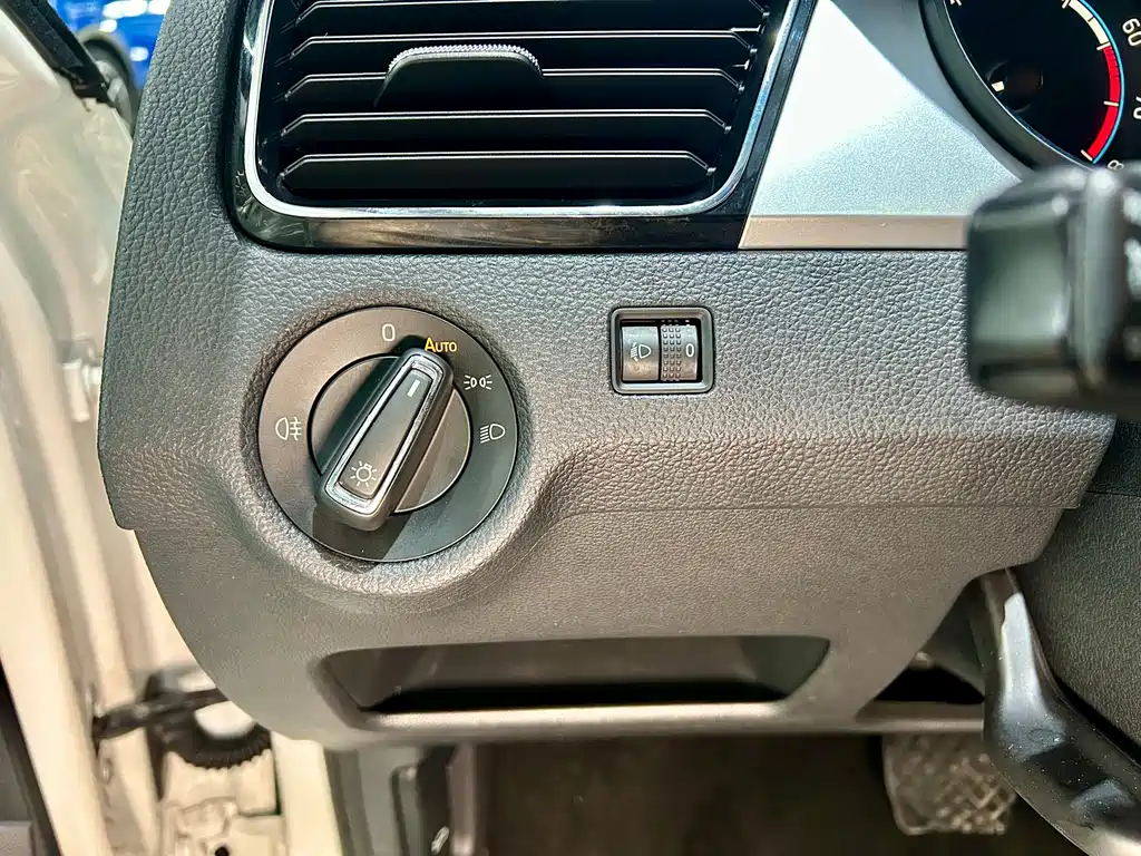 Skoda Rapid 2022 — фото 17