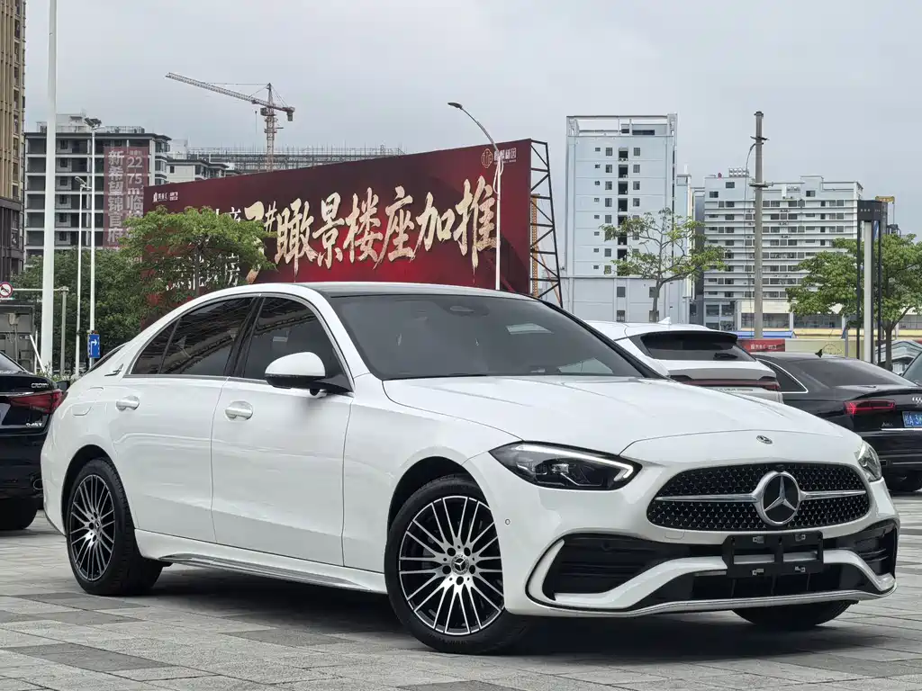 Mercedes-Benz C-Class 2024