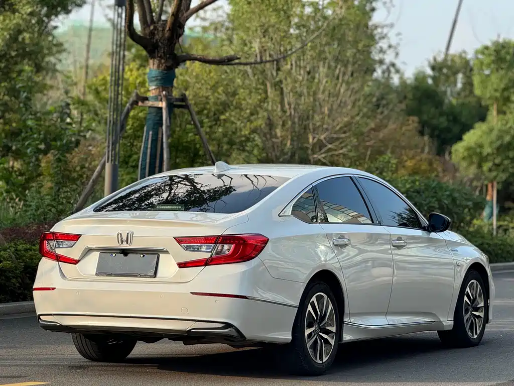 Honda Accord 2019 — фото 9