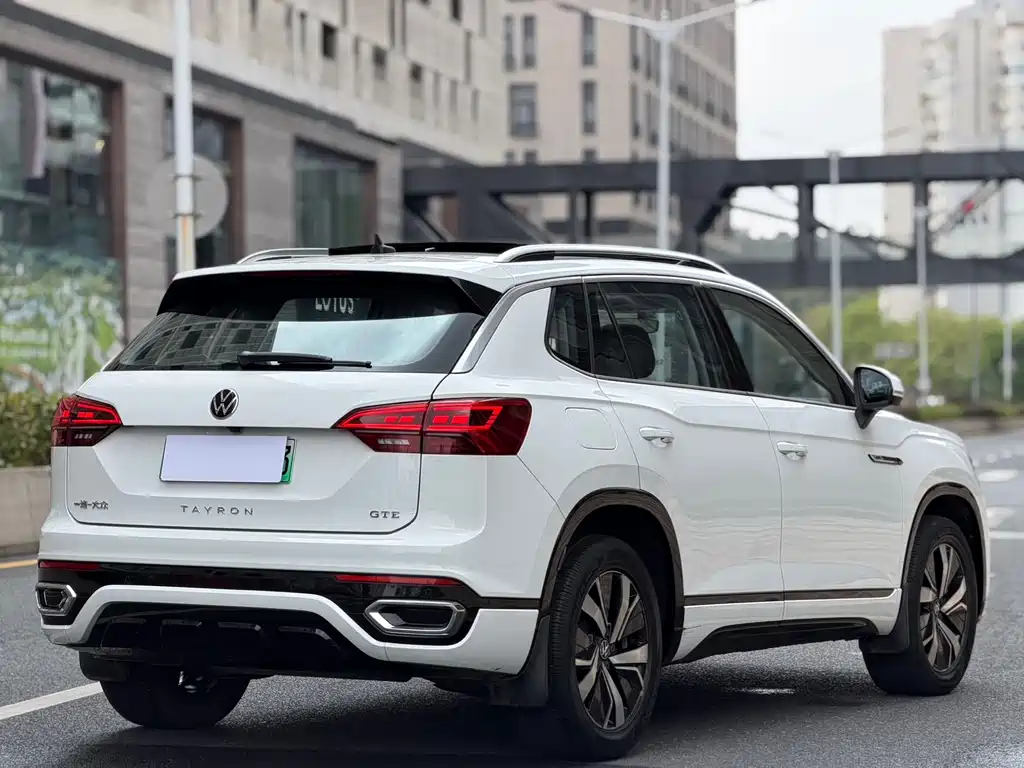 Volkswagen GTE PHEV 2022 — фото 6
