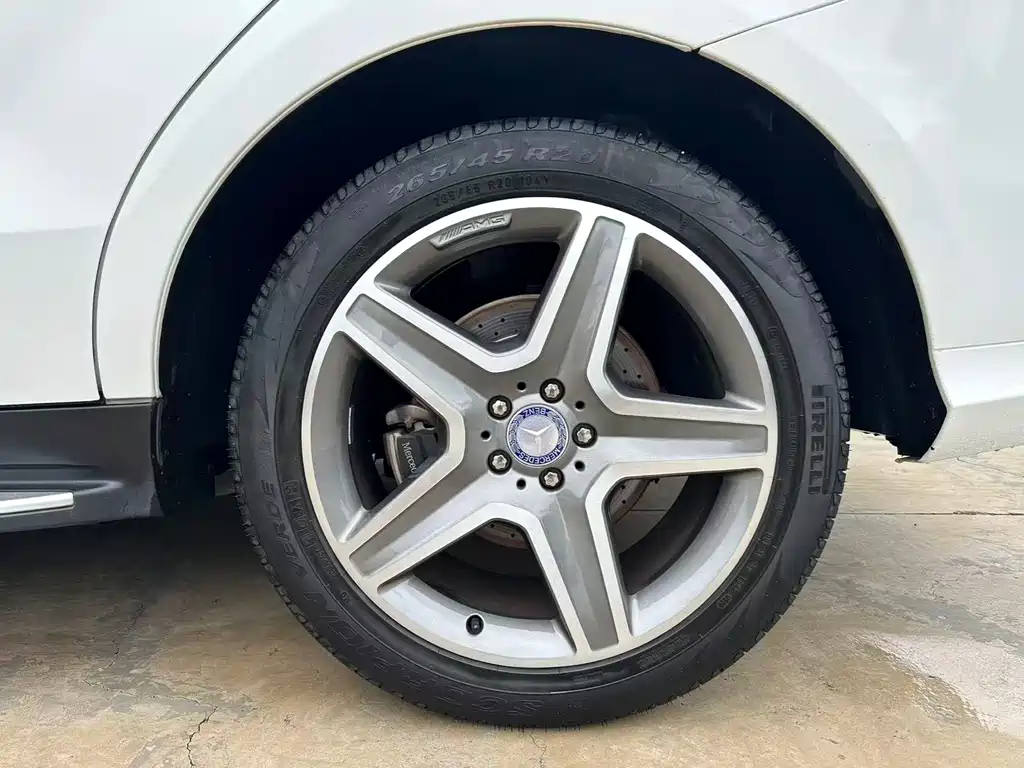 Mercedes-Benz GLE 2017 — фото 16