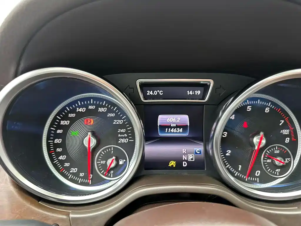 Mercedes-Benz GLE 2017 — фото 14