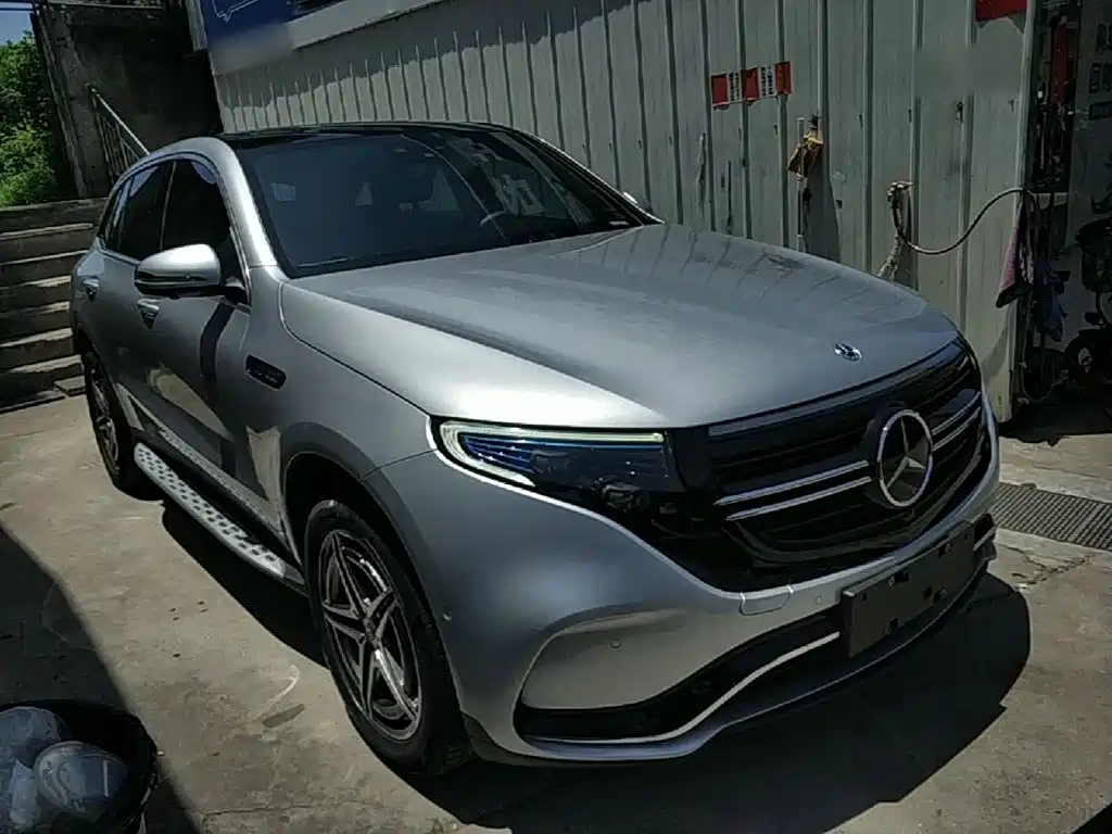 Mercedes-Benz EQC 2021 — фото 22