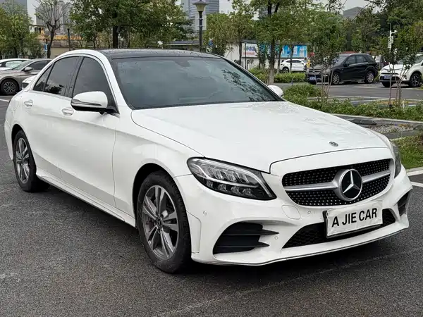 Mercedes-Benz C-Class 2021