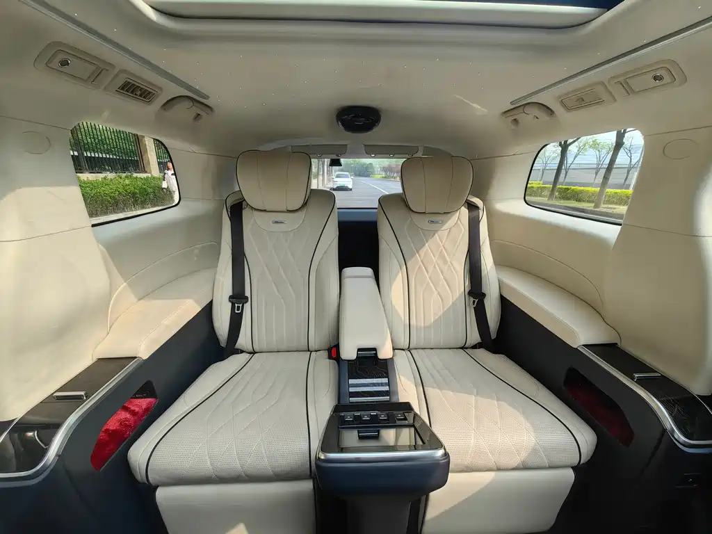 GAC Motor Trumpchi M8 2022 — фото 18