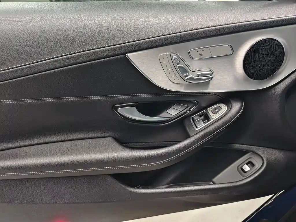 Mercedes-Benz C-Class 2021 — фото 13