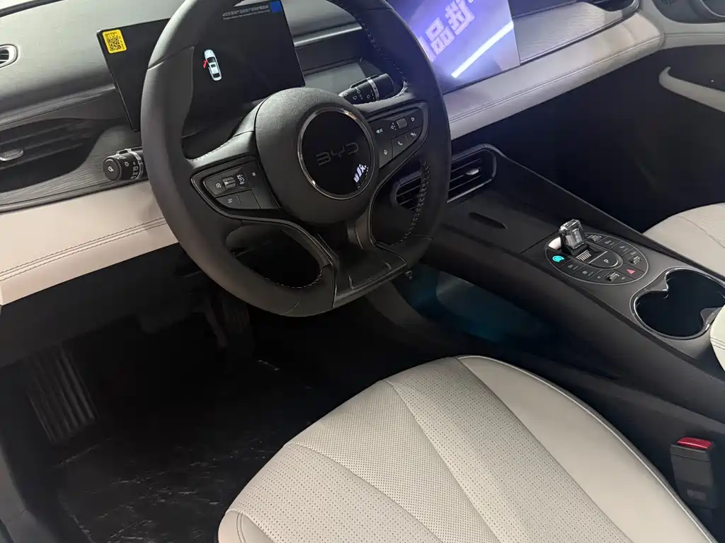 BYD Seal 05 DM-i 2025 — фото 4