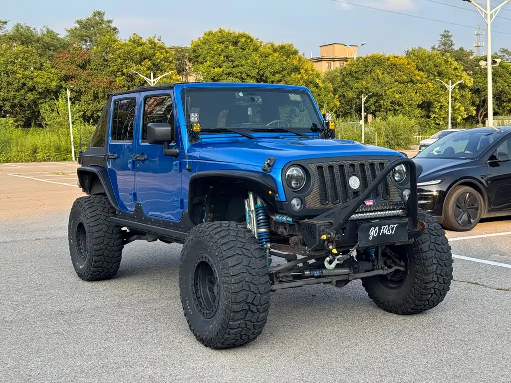 Jeep Wrangler 2016 — фото 3
