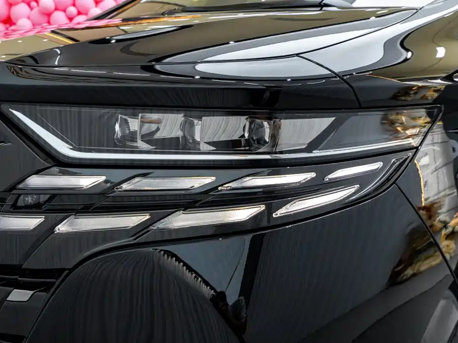 Toyota Alphard 2025 — фото 8