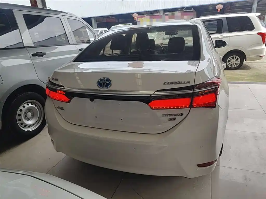Toyota Corolla 2019 — фото 4