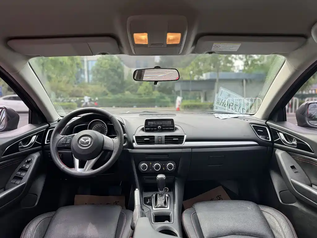 Mazda 3 Axela 2015 — фото 8