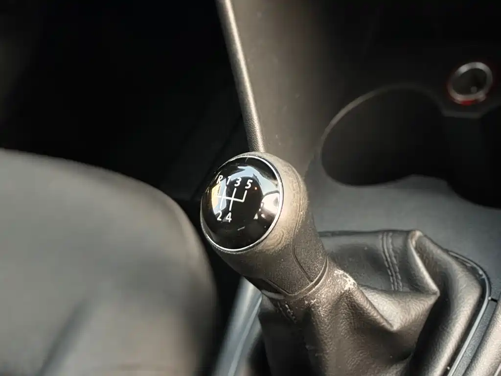 Volkswagen Polo 2015 — фото 14