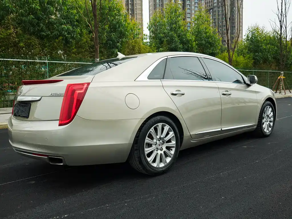 Cadillac XTS 2013 — фото 4