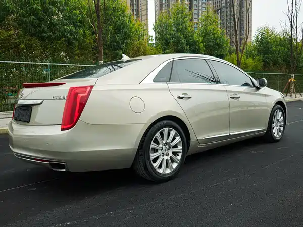 Cadillac XTS 2013