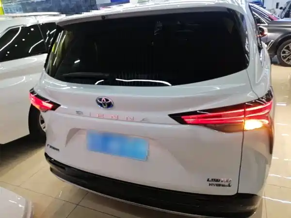 Toyota Sienna 2023