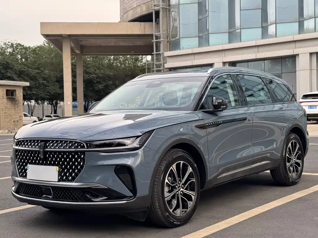 Lincoln Nautilus 2025