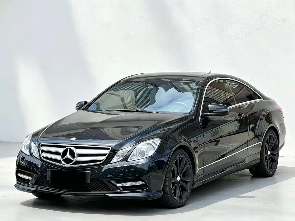 Mercedes-Benz E-Class 2013 — фото 1