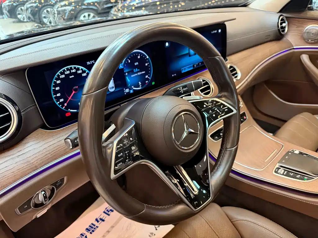 Mercedes-Benz E-Class 2022