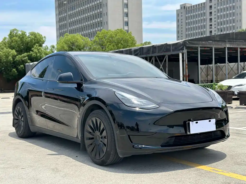 Tesla Model Y 2023 — фото 3