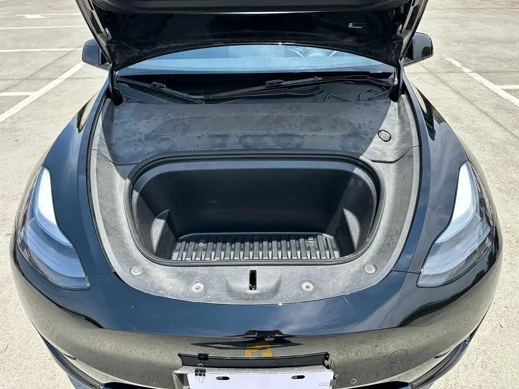 Tesla Model Y 2023 — фото 19