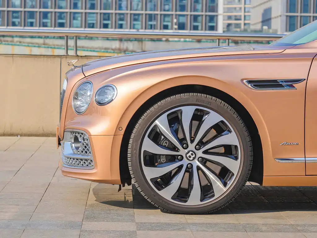 Bentley Flying Spur 2023 — фото 24