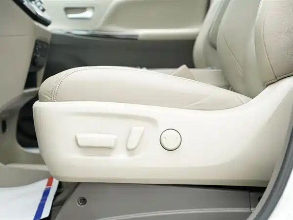 Toyota Sienna 2016
